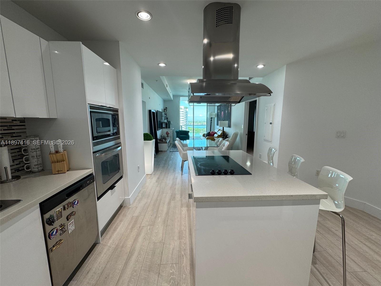 ELOQUENCE ON THE BAY COND - Residential