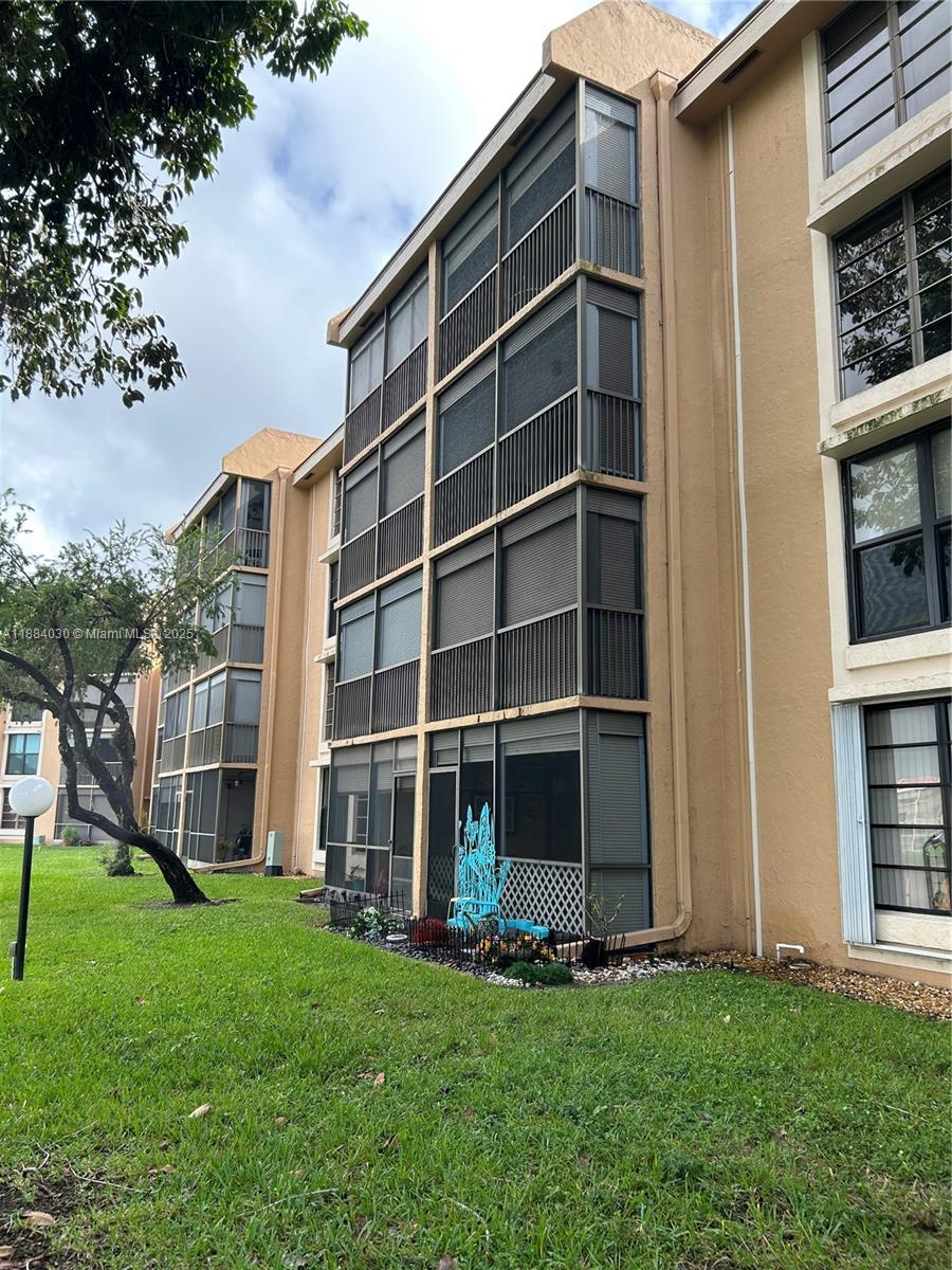 CORAL GATE V CONDO - Residential