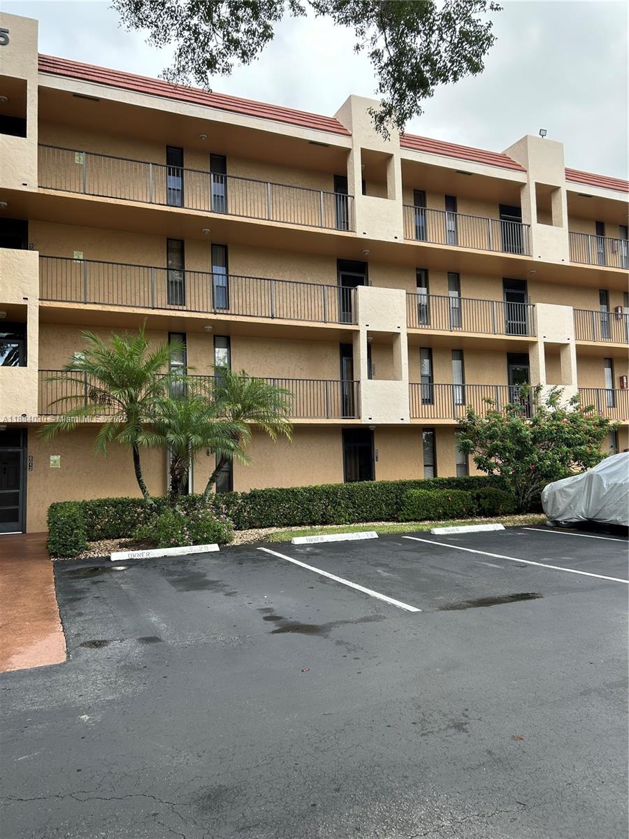 CORAL GATE V CONDO - Residential