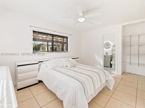 Tiny photo for 700 SW 12th St, Fort Lauderdale, FL 33315 (MLS # A12042912)