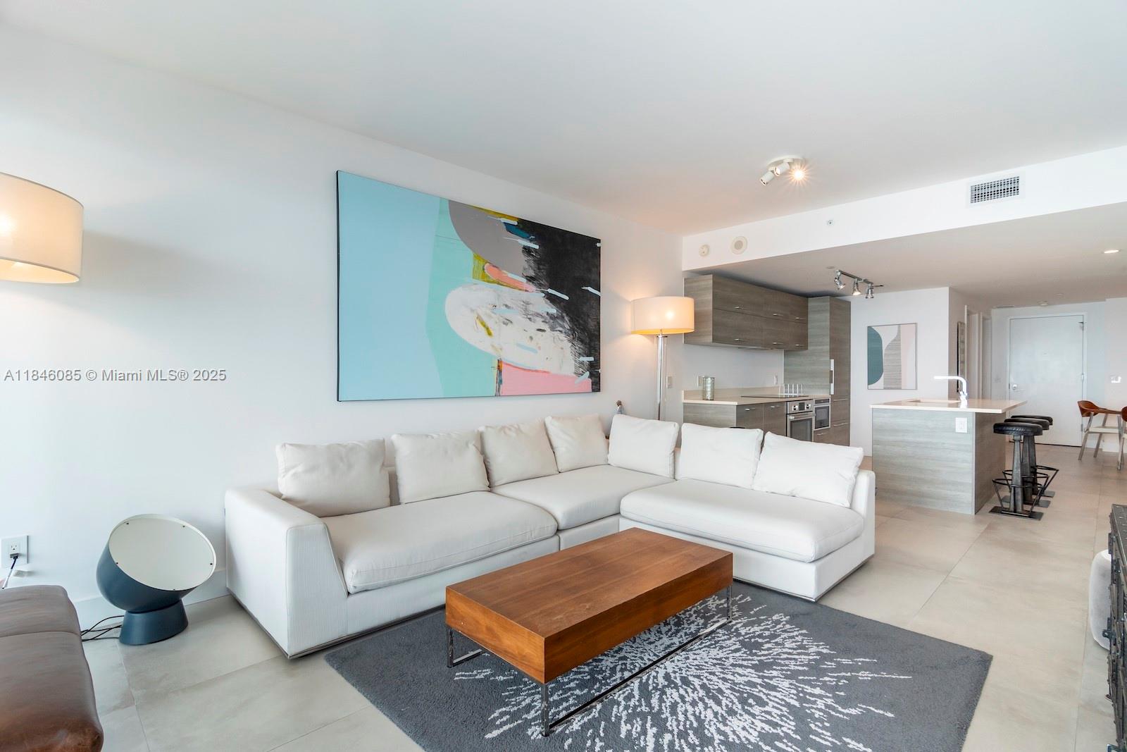 PARAISO BAY CONDO - Residential