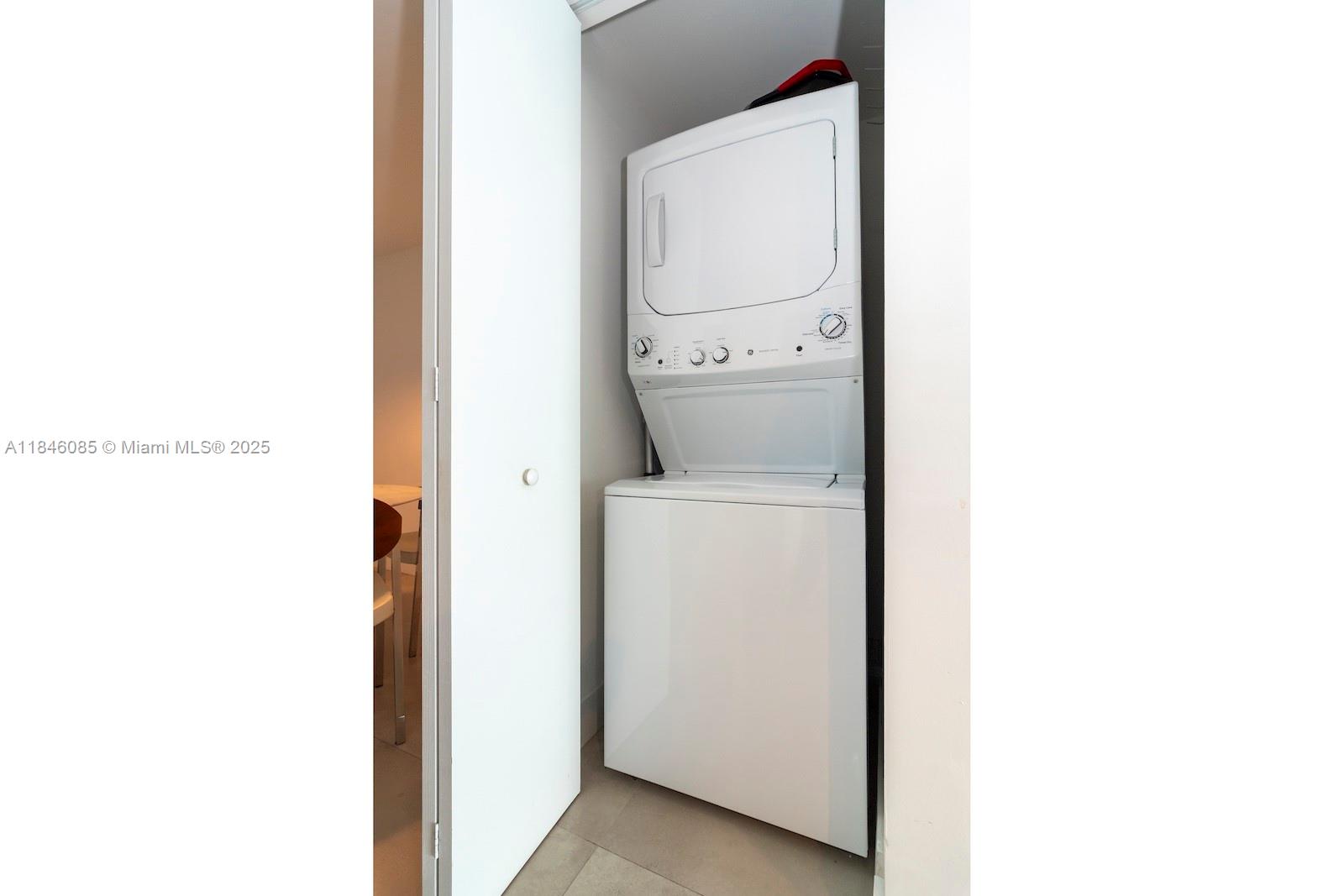 PARAISO BAY CONDO - Residential