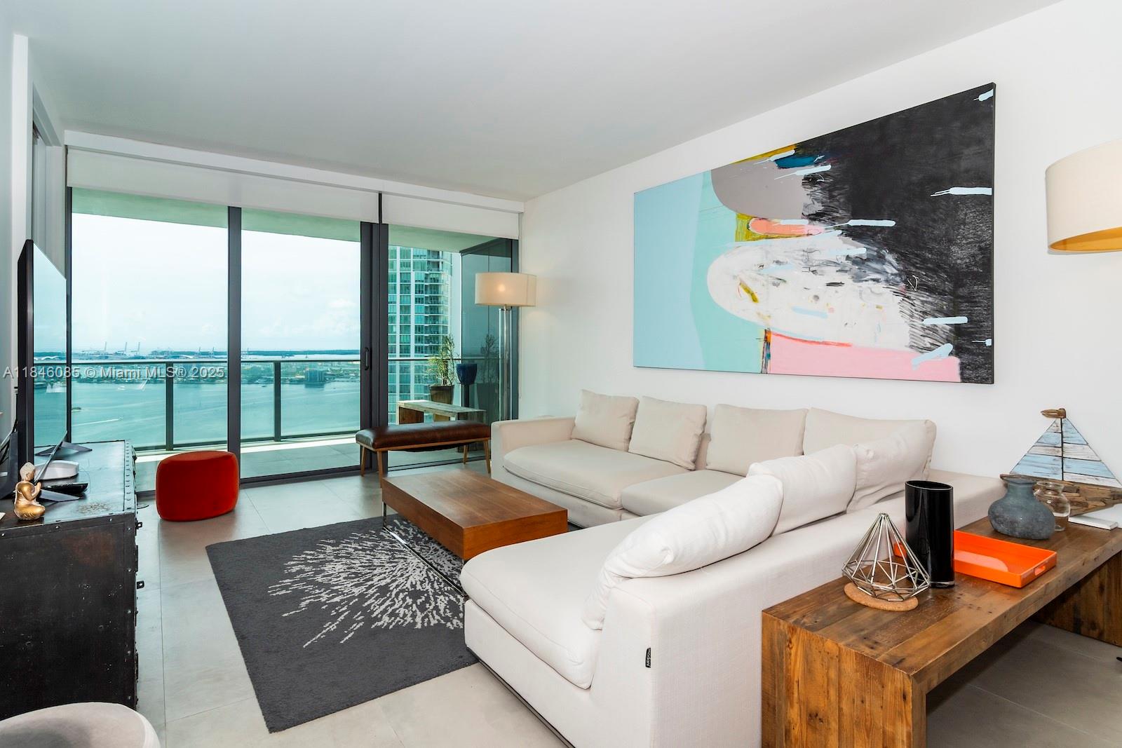 PARAISO BAY CONDO - Residential