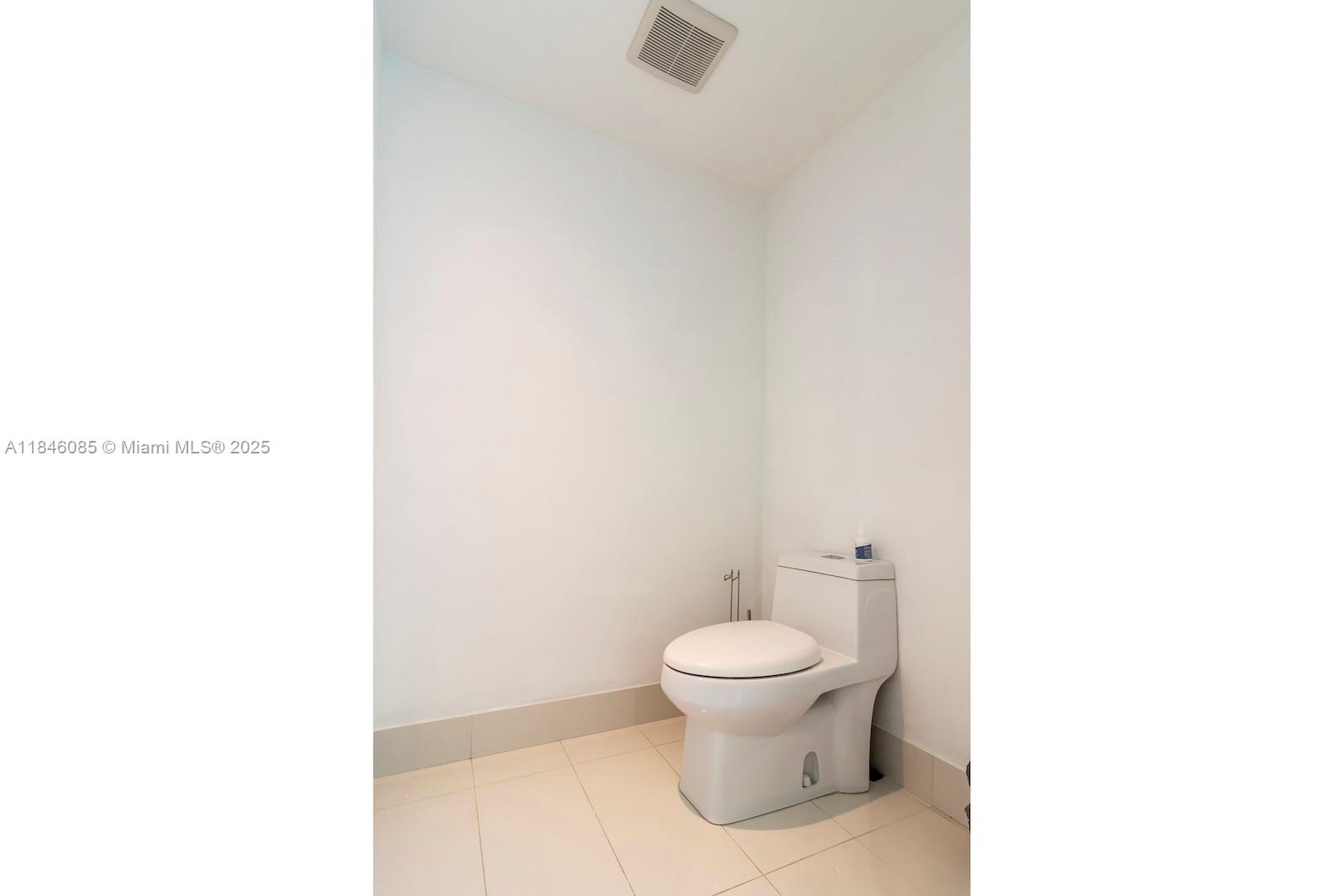 PARAISO BAY CONDO - Residential