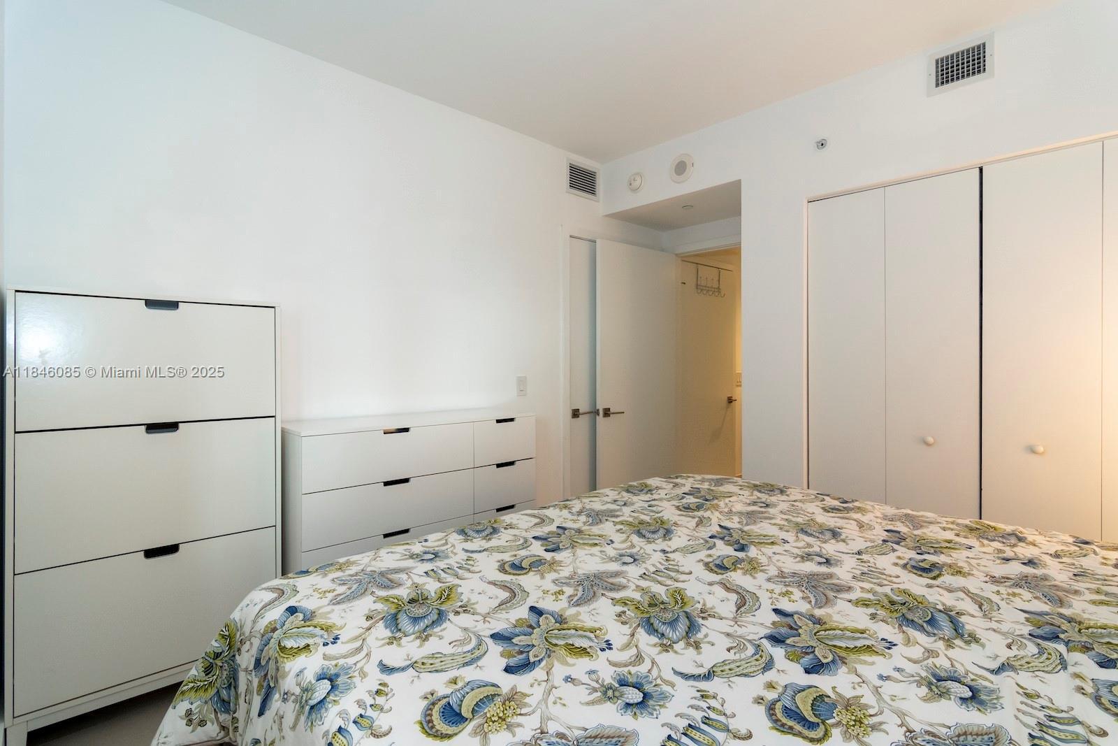 PARAISO BAY CONDO - Residential