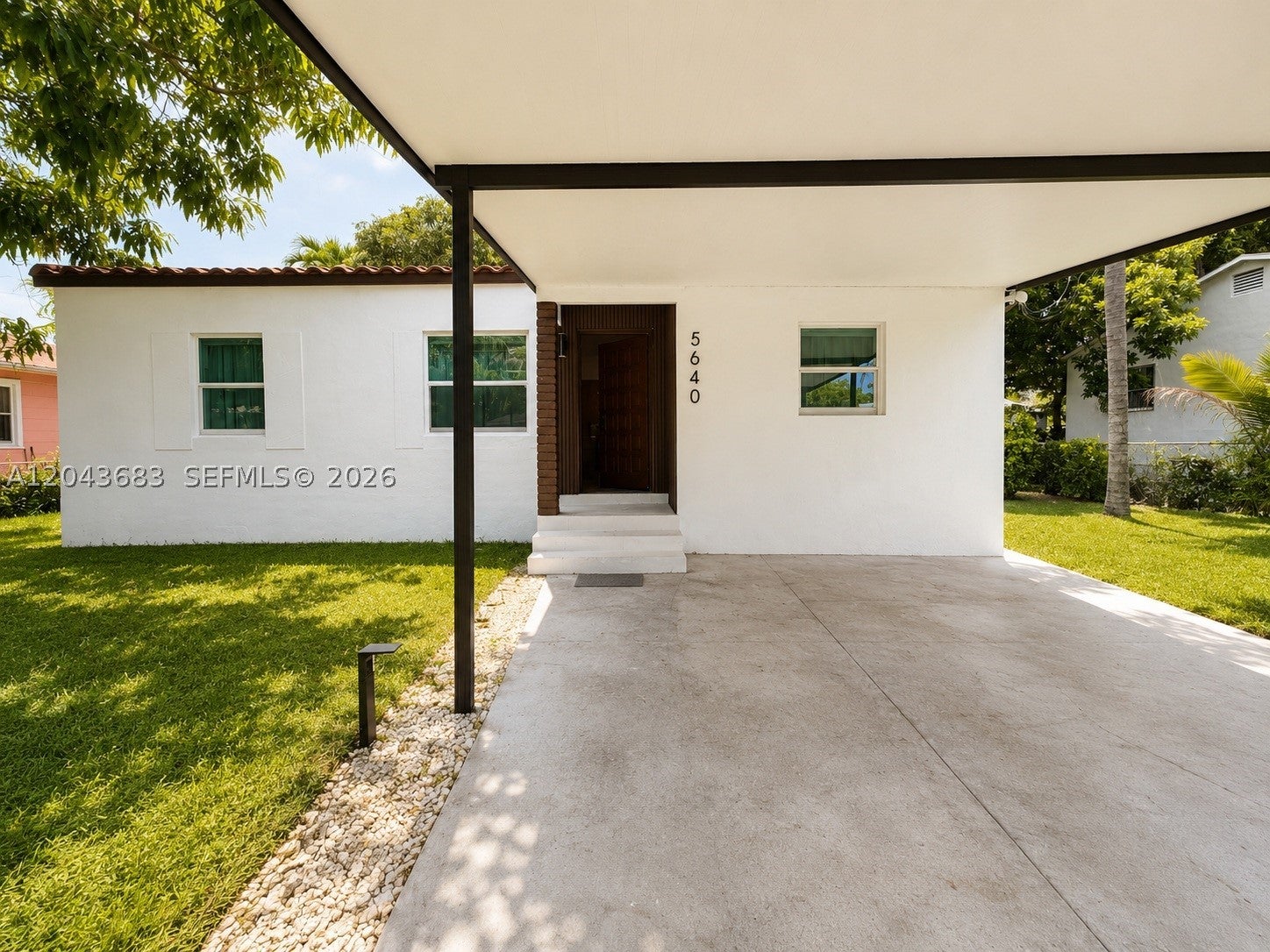 5640 NE MIAMI CT