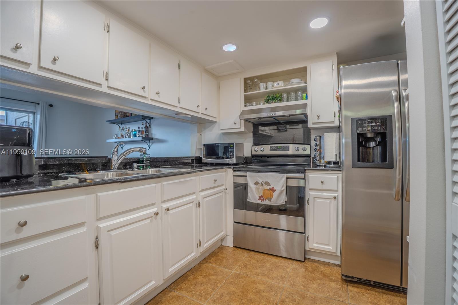 TOWNHOMES OF ORIOLE II - Residential