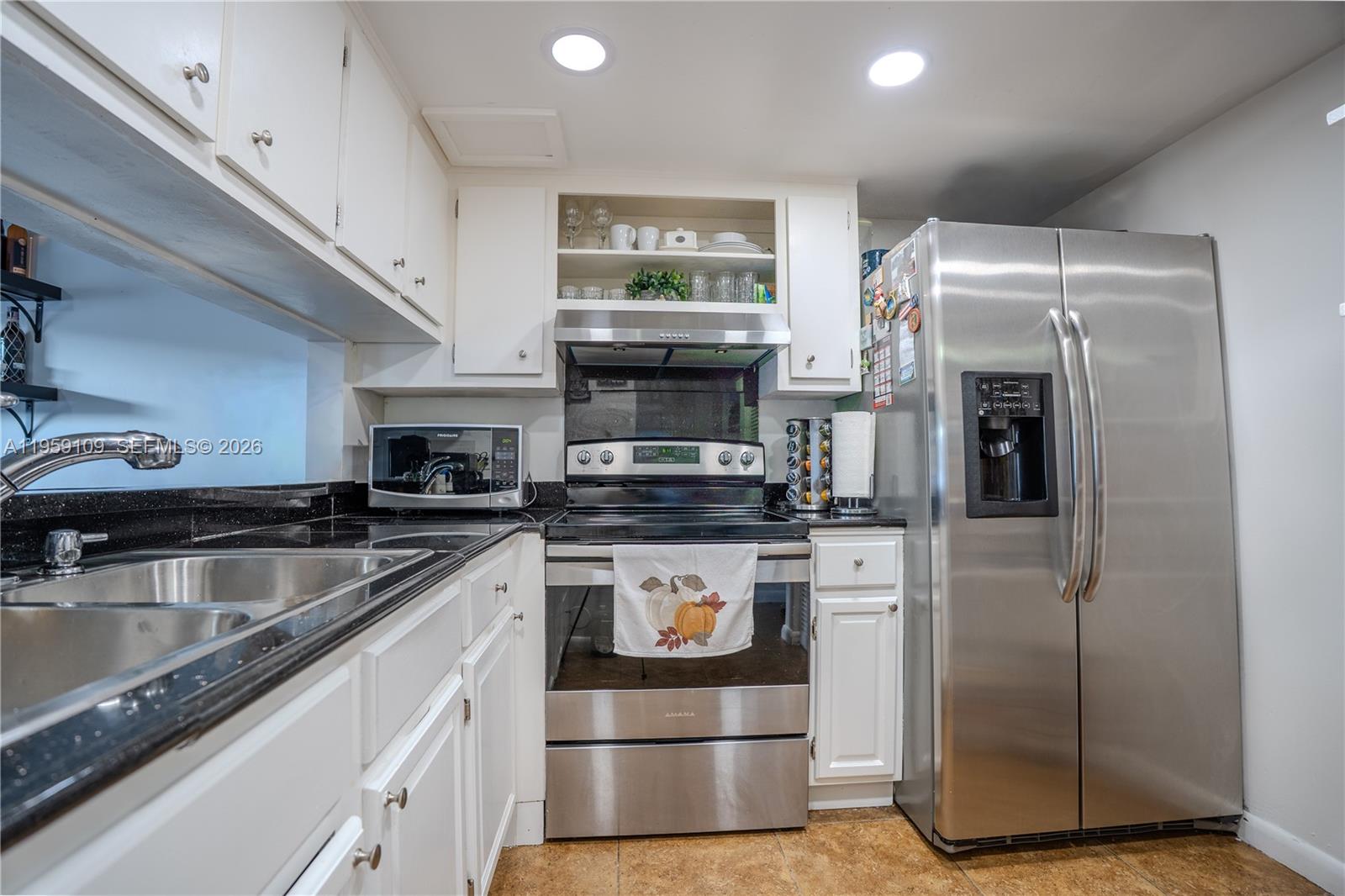 TOWNHOMES OF ORIOLE II - Residential