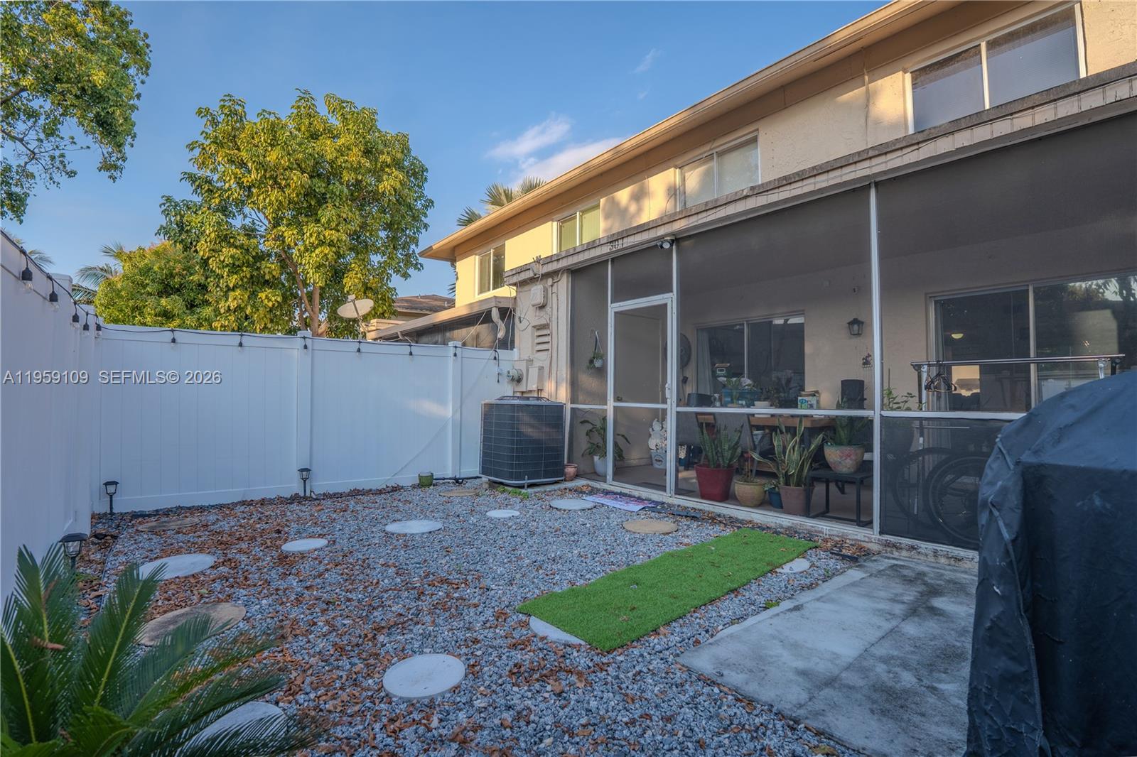 TOWNHOMES OF ORIOLE II - Residential