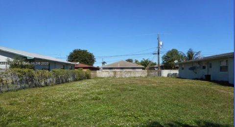 2343 Douglas St Hollywood FL 33020