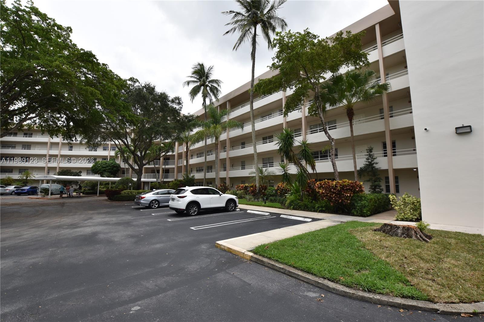 NO 70 PALM-AIRE COUNTRY C - Residential