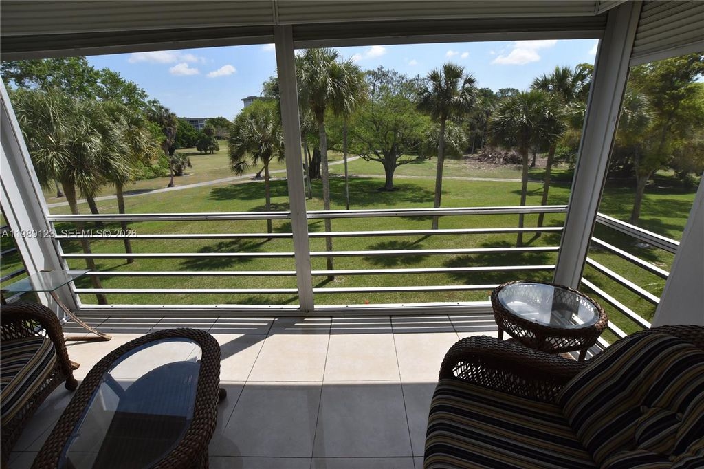 Photo of 3800 Oaks Clubhouse Dr #309, Pompano Beach, FL 33069 (MLS # A11989123)