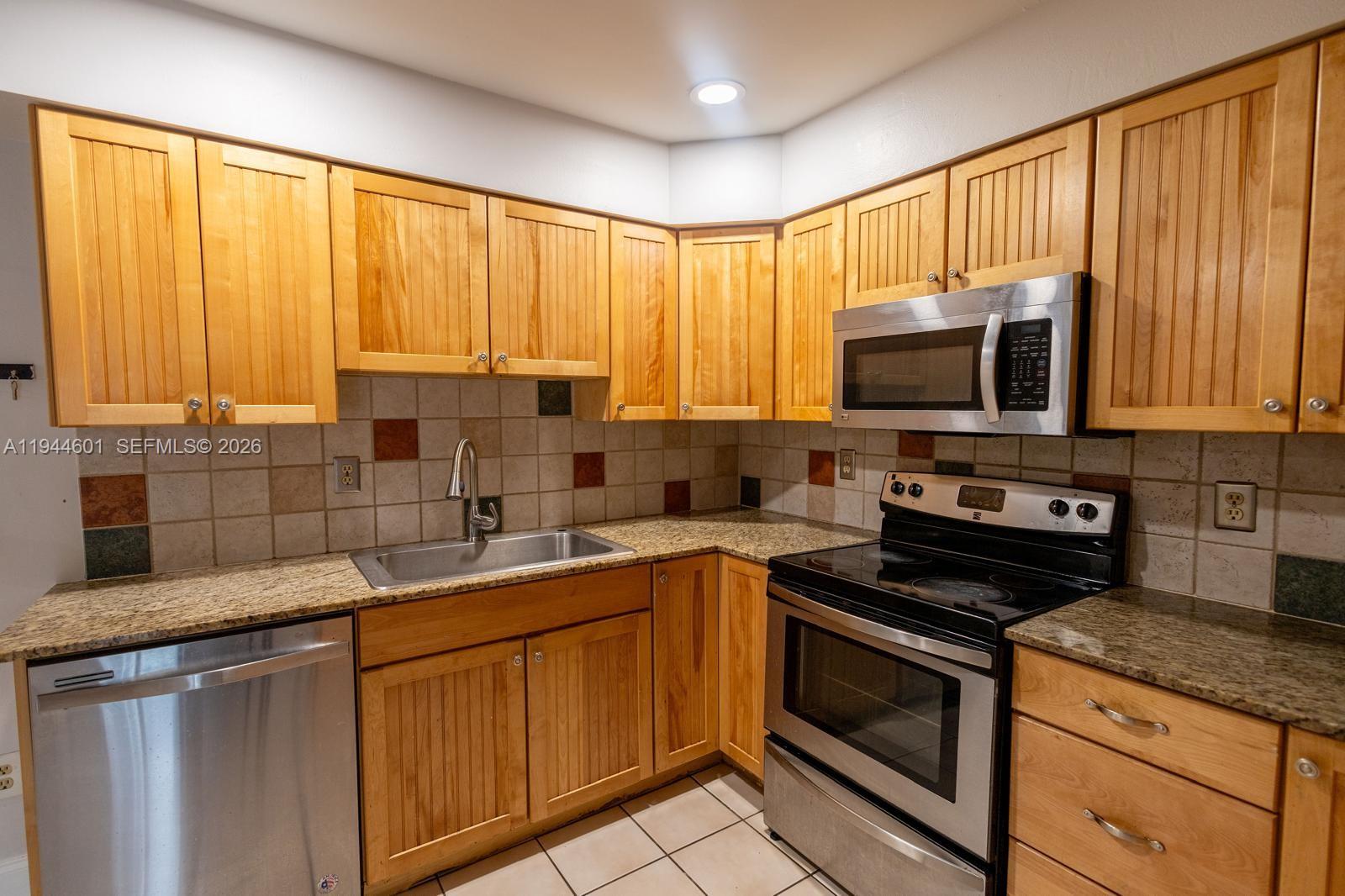 LOXAHATCHEE GROVES - Residential