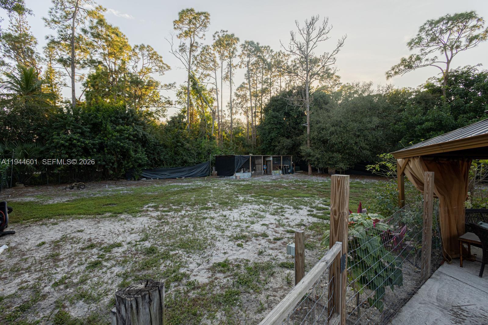 LOXAHATCHEE GROVES - Residential