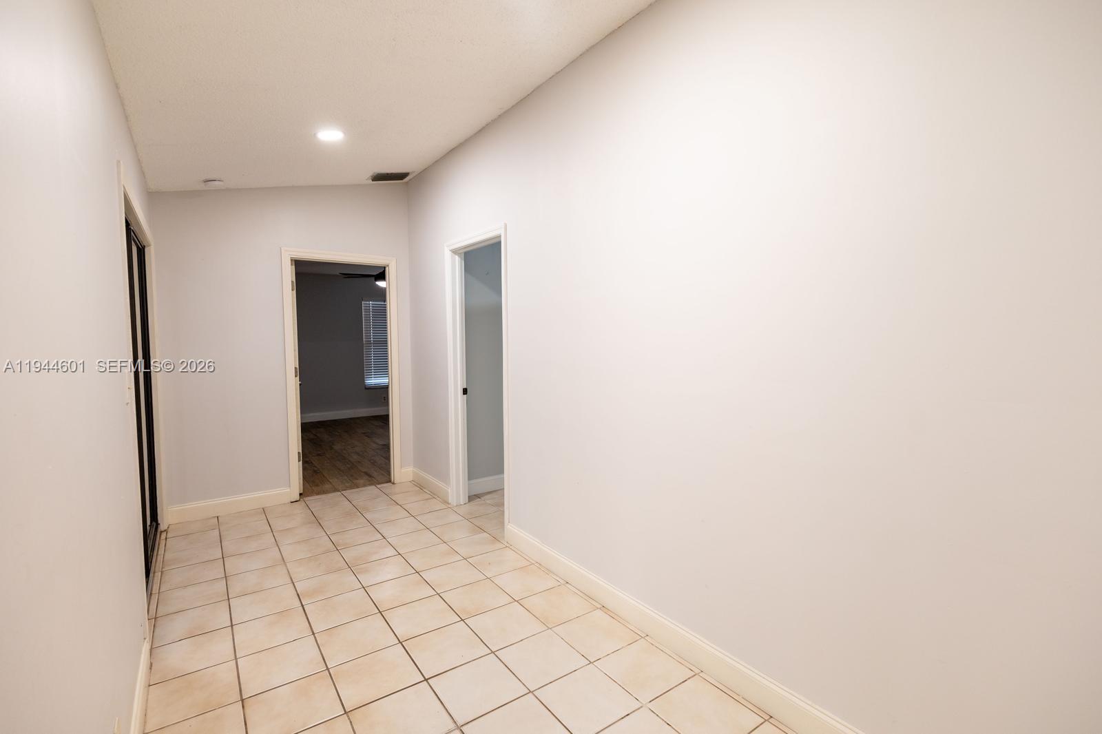 LOXAHATCHEE GROVES - Residential