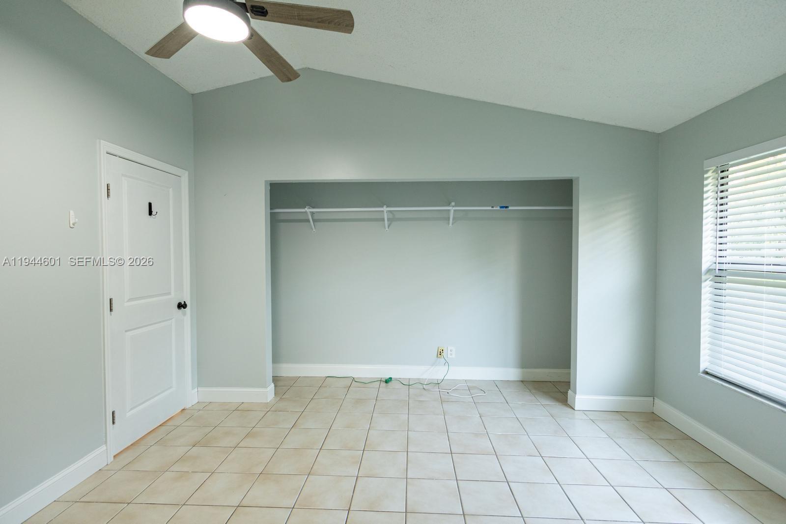 LOXAHATCHEE GROVES - Residential