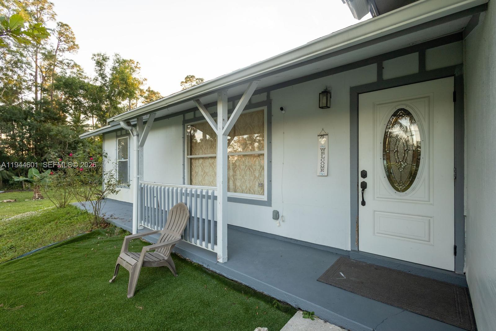 LOXAHATCHEE GROVES - Residential