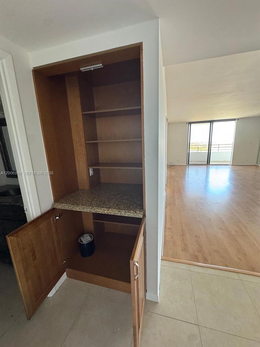 OLYMPUS CONDO PHASE - Residential