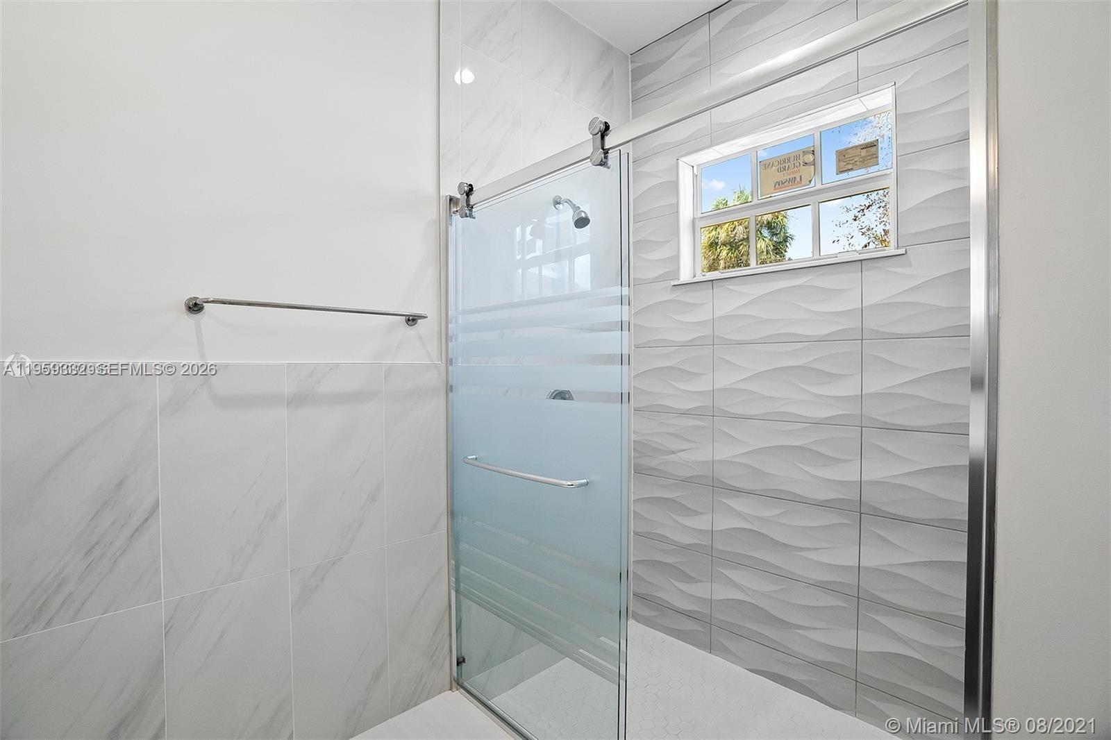 LAKE WORTH TOWN OF - Residential Lease