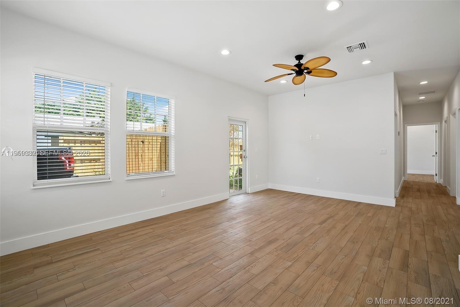 LAKE WORTH TOWN OF - Residential Lease