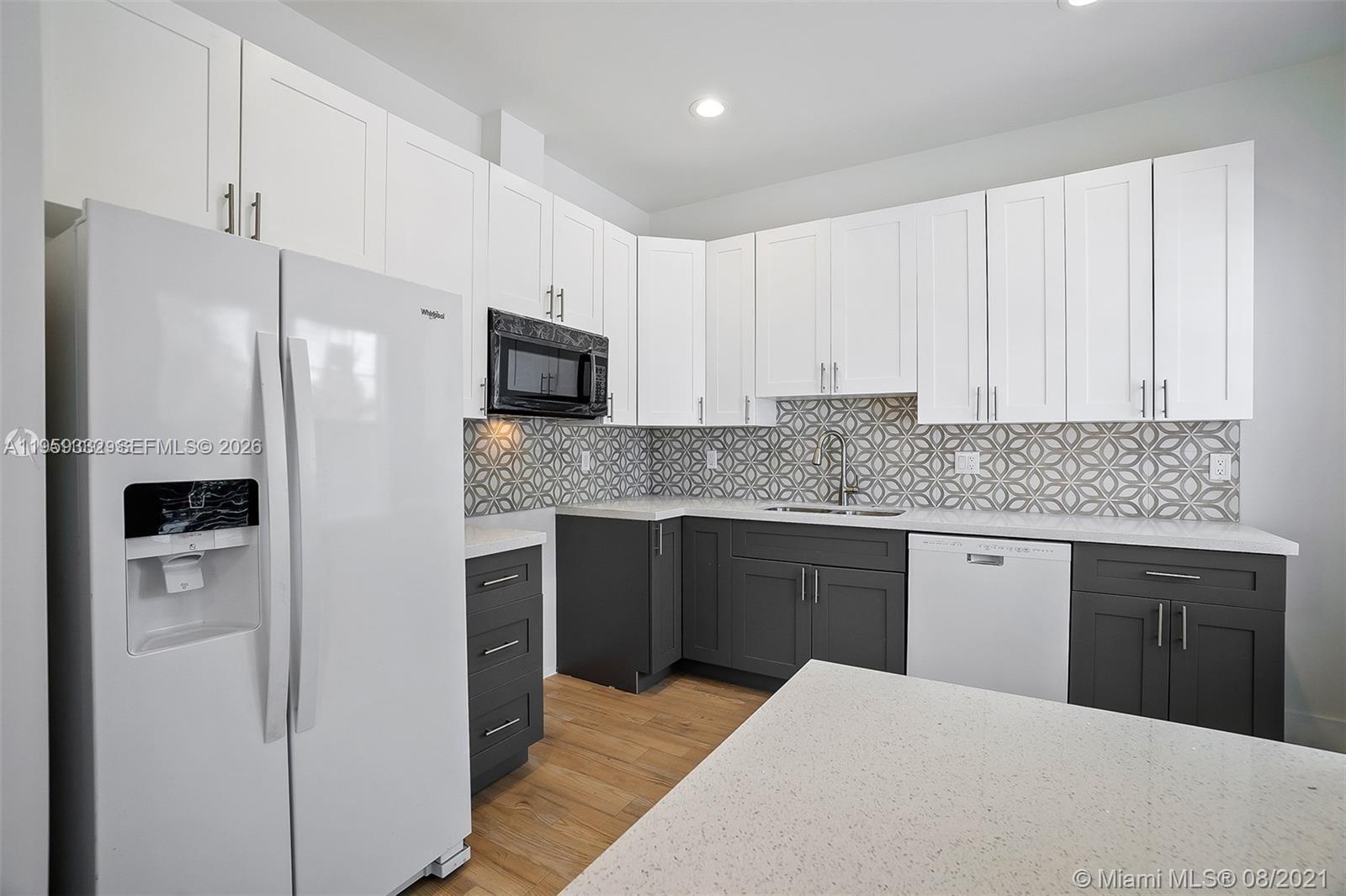 LAKE WORTH TOWN OF - Residential Lease