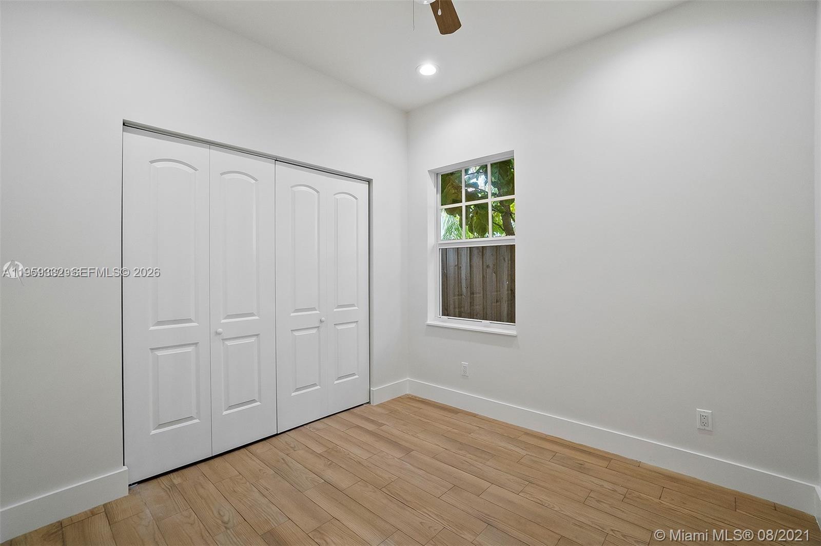 LAKE WORTH TOWN OF - Residential Lease