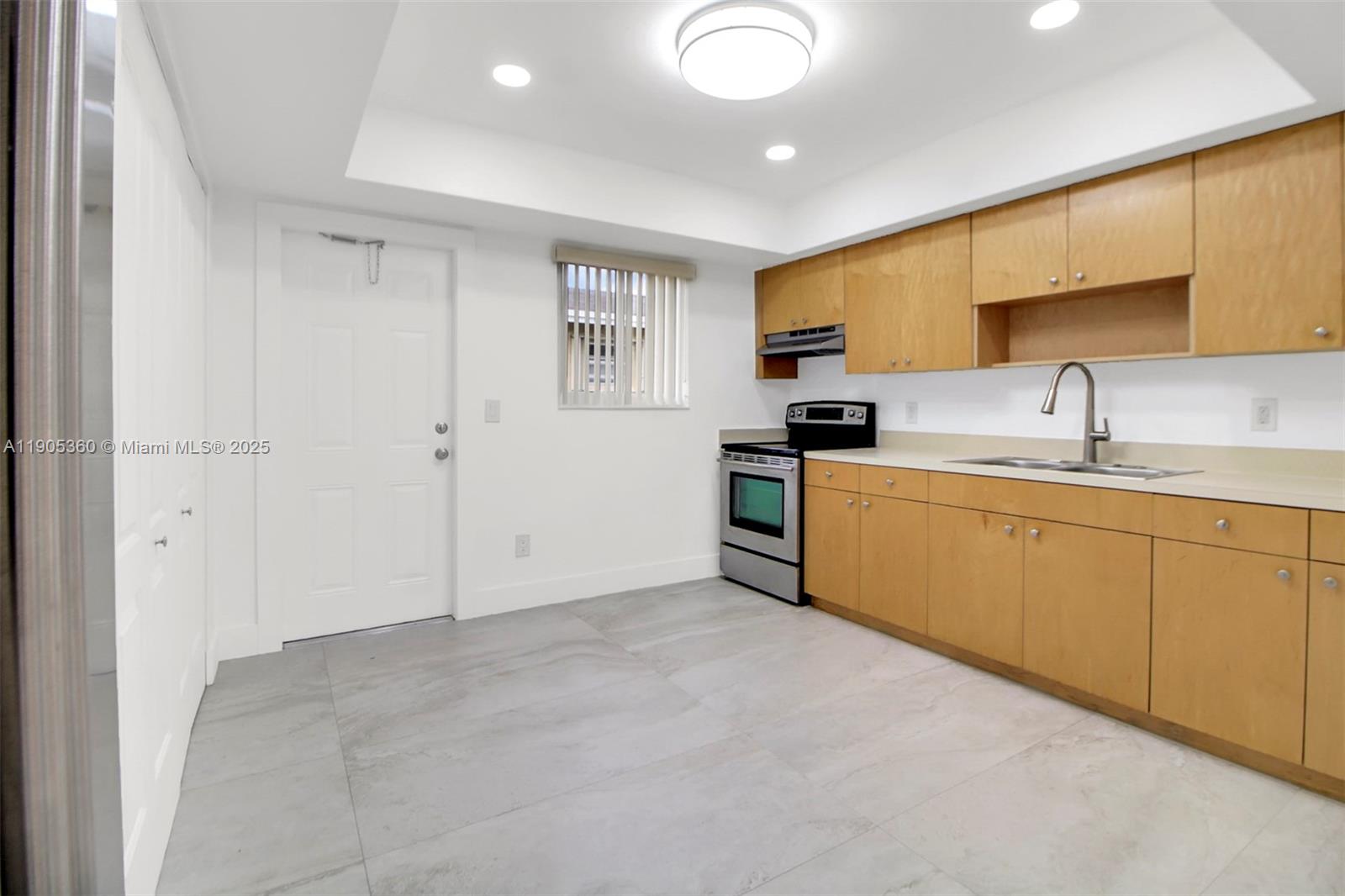 S ALLAPATTAH GARDENS - Residential Lease