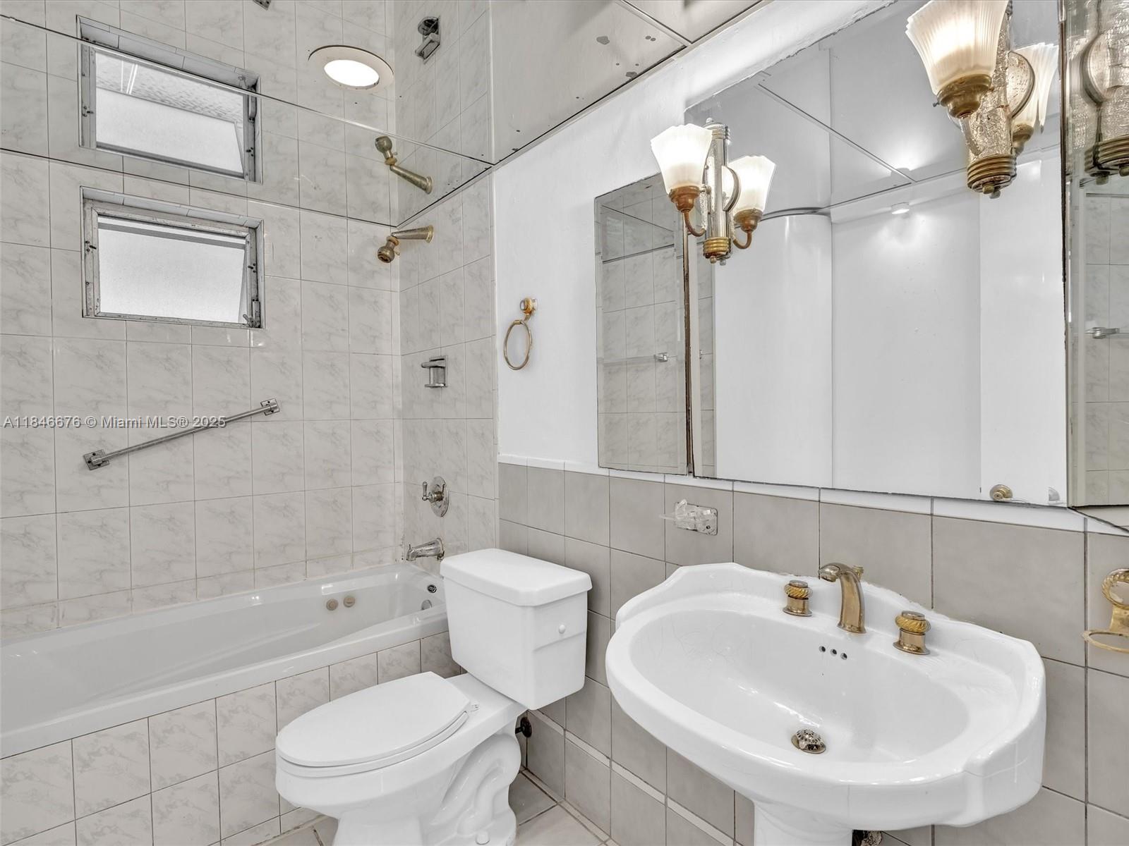 EDEN ISLES CONDO PART 2 - Residential