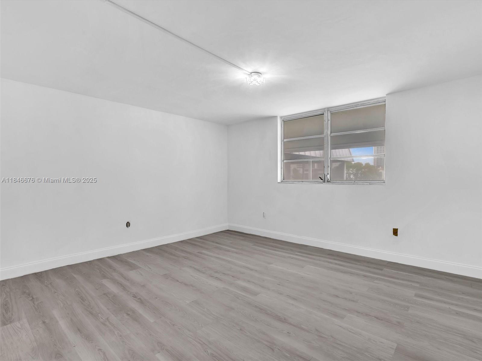 EDEN ISLES CONDO PART 2 - Residential