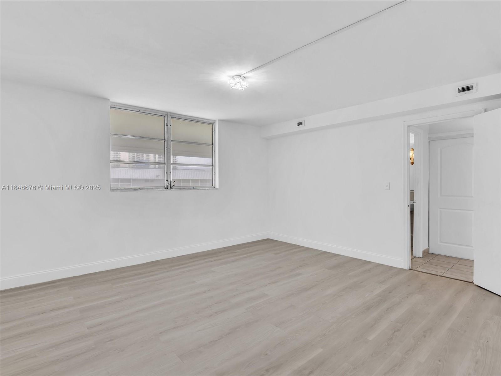 EDEN ISLES CONDO PART 2 - Residential