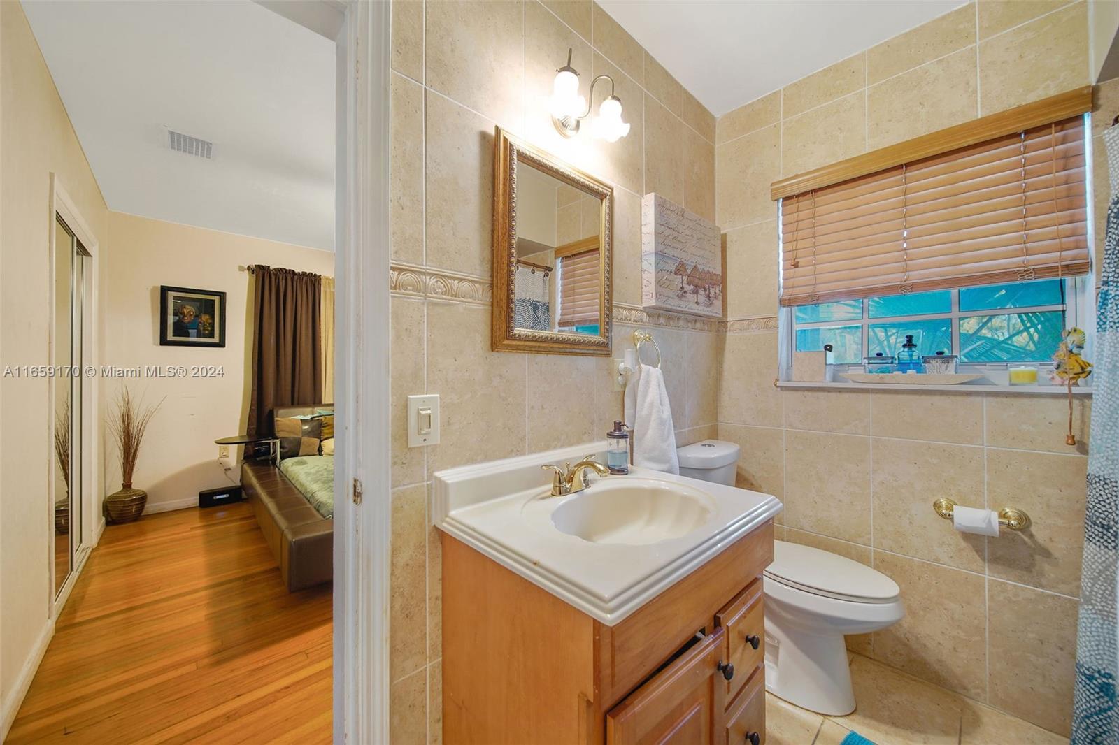 ALTOS DEL MAR NO 5 - Residential Lease