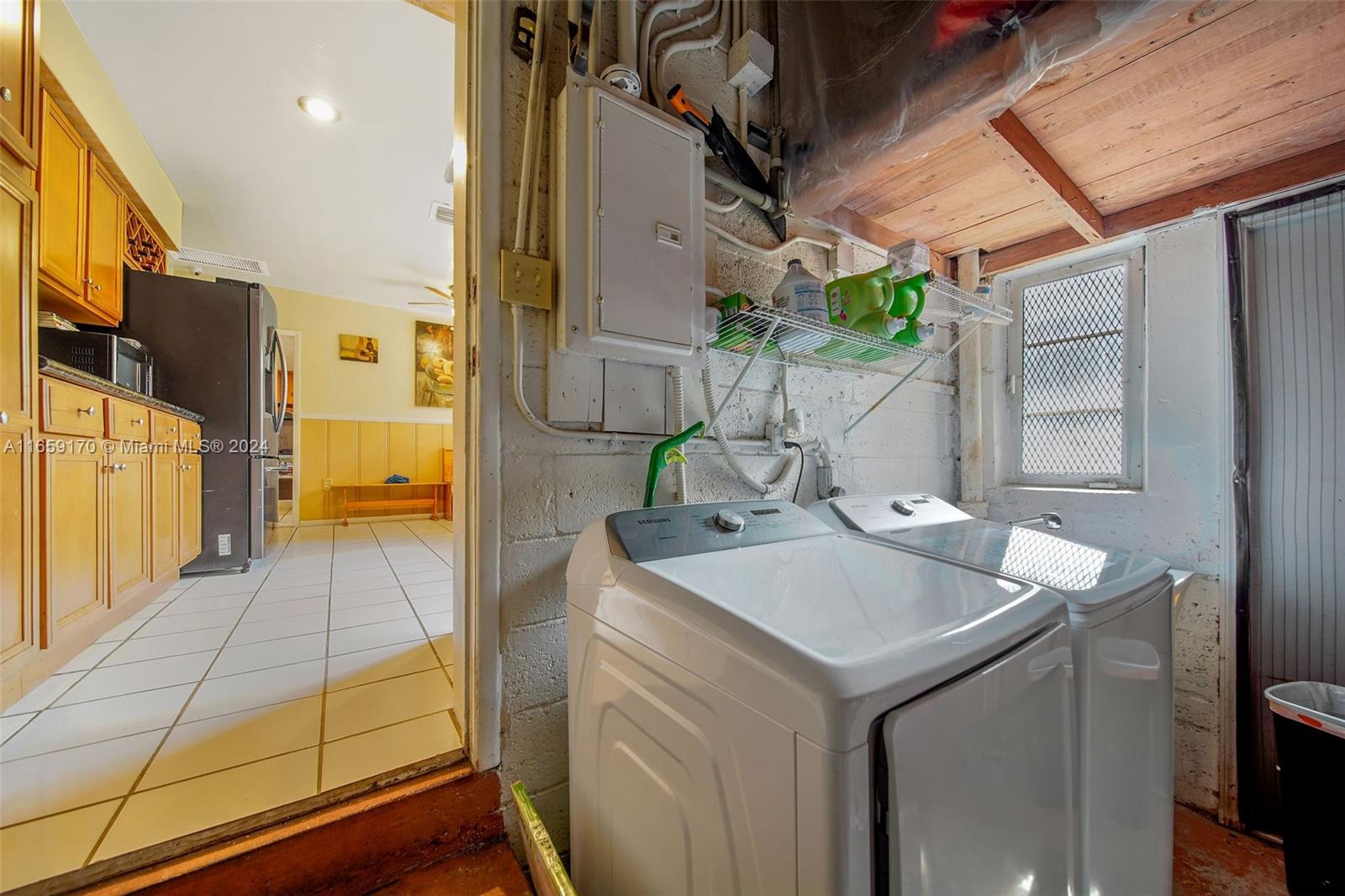 ALTOS DEL MAR NO 5 - Residential Lease