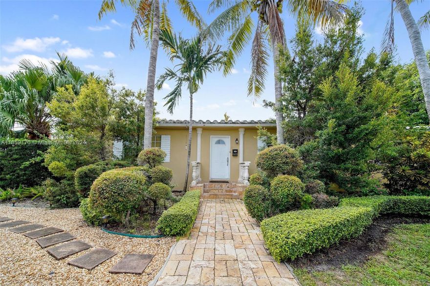 Located in the sought after town of Surfside.  Just 3 blocks from the beach. The Town of Surfside has a community
center, tennis courts and more! Close to Bal Harbour, and luxurious Bal Harbour Shops. Easy to get to Haulover,
Sunny Isles and Aventura. All utilities Included