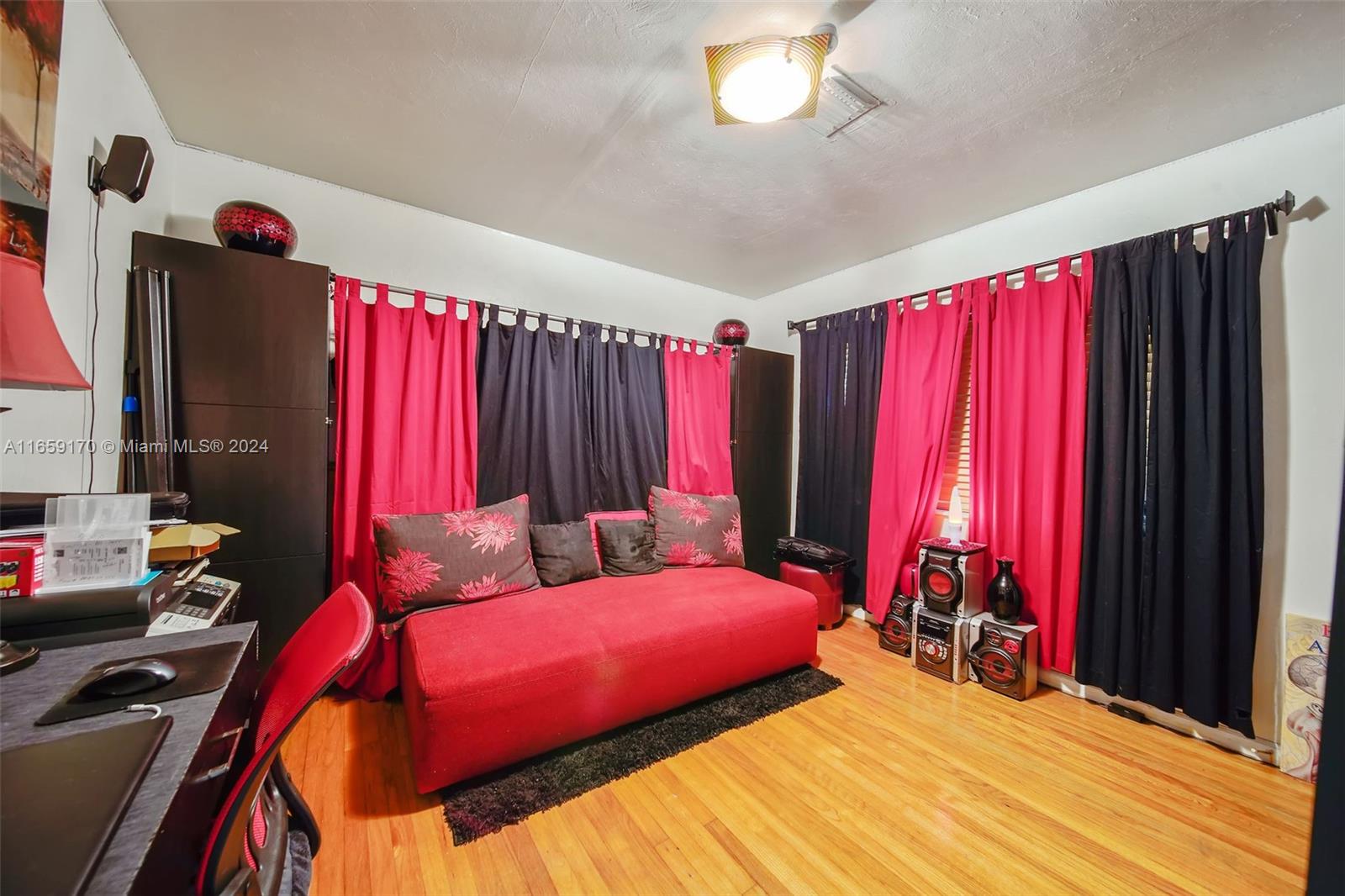 ALTOS DEL MAR NO 5 - Residential Lease