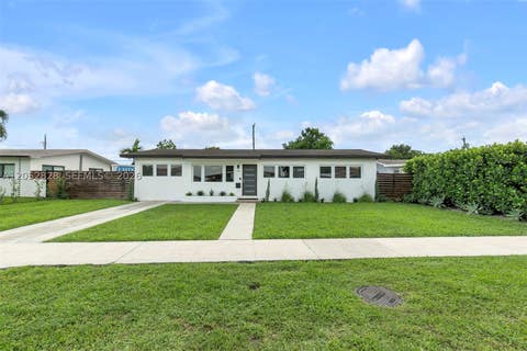 Photo of 6145 W 6th Ave, Hialeah, FL 33012 (MLS # A12052828)