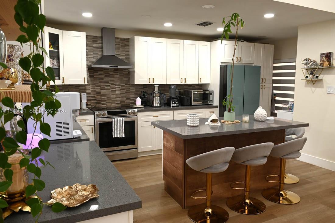 COUNTRY ISLES PHASE II - Residential