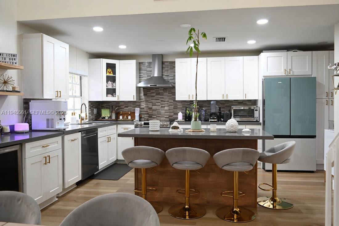 COUNTRY ISLES PHASE II - Residential