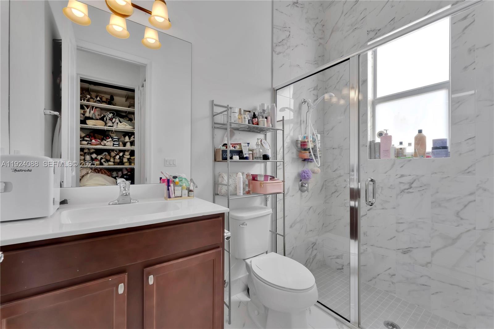 VENETIAN PARC - Residential