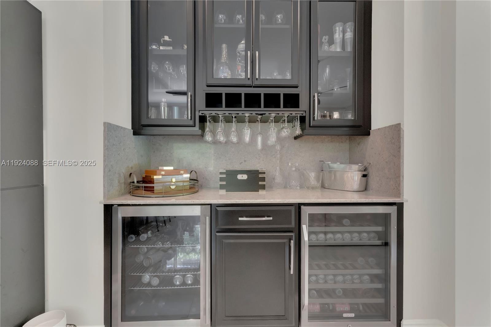 VENETIAN PARC - Residential