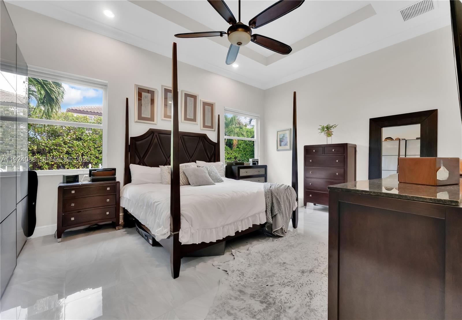 VENETIAN PARC - Residential