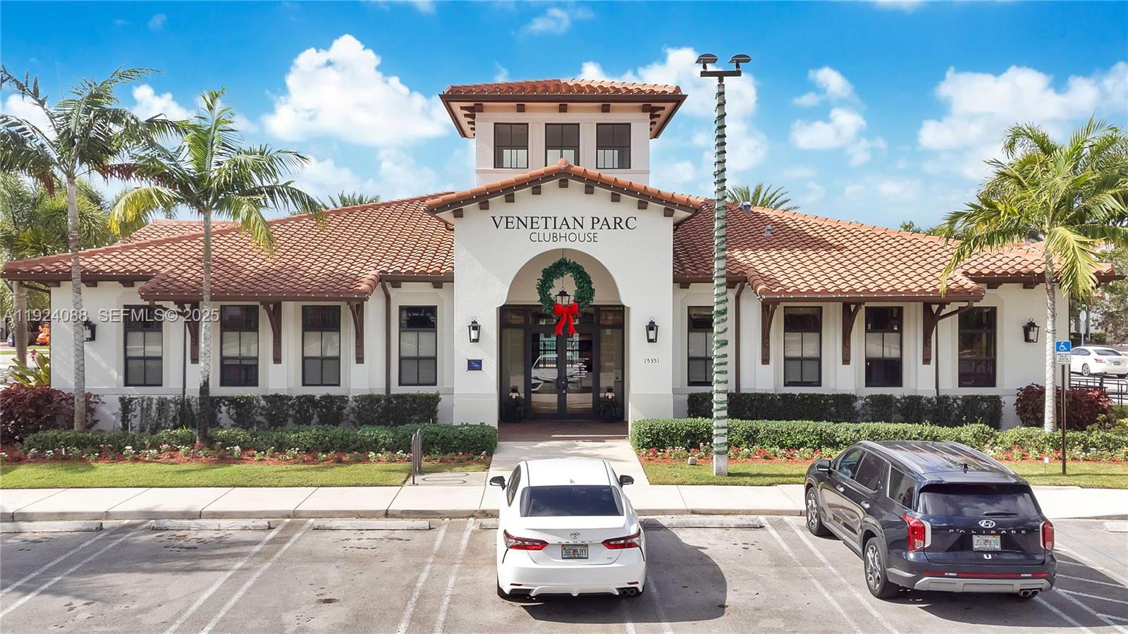 VENETIAN PARC - Residential