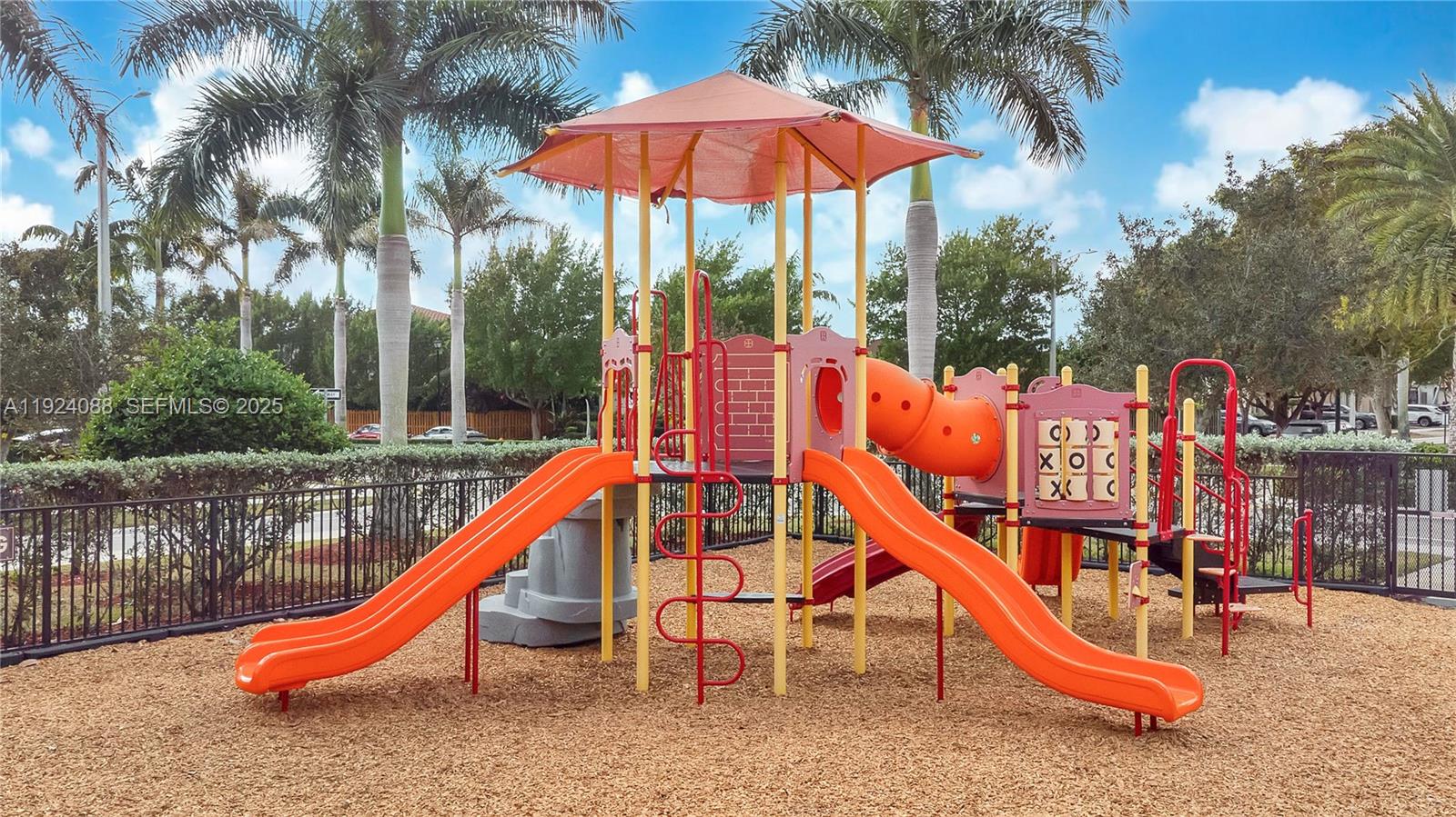 VENETIAN PARC - Residential