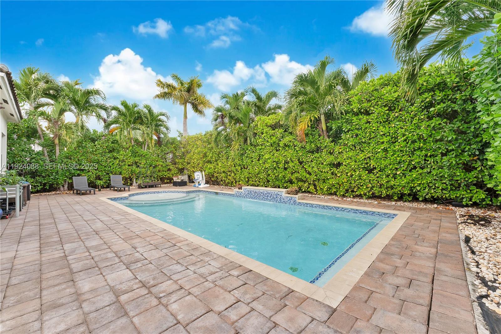 VENETIAN PARC - Residential