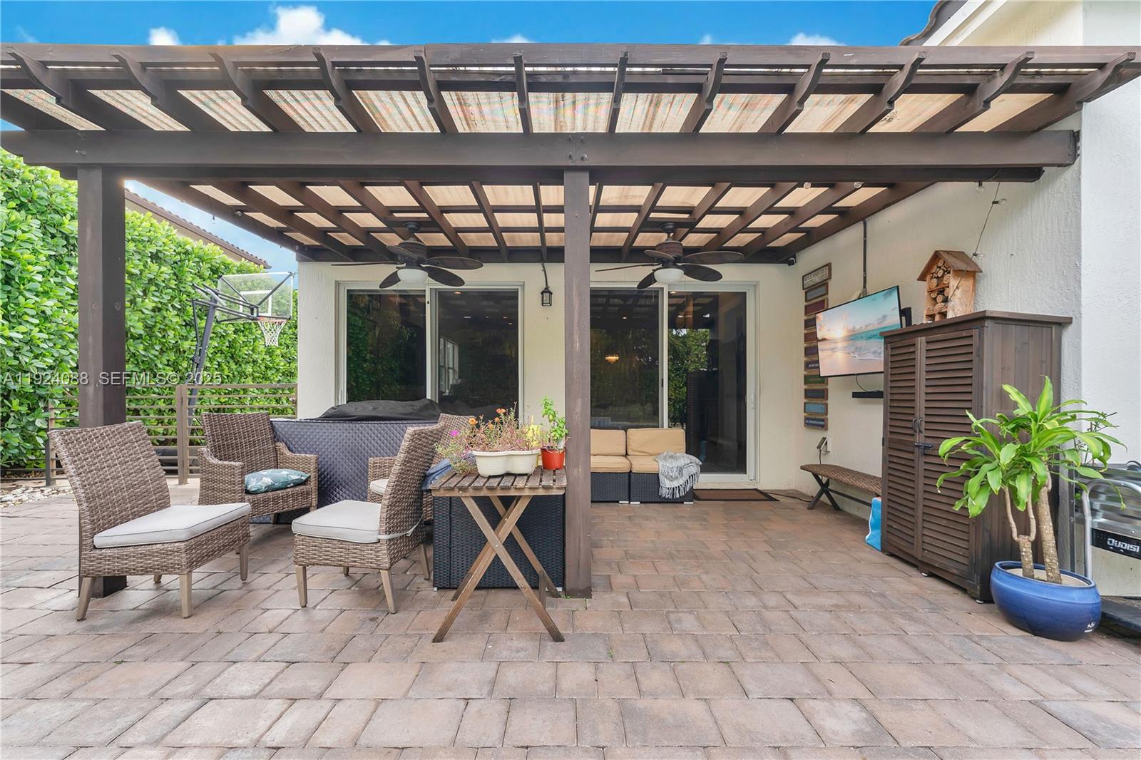 VENETIAN PARC - Residential