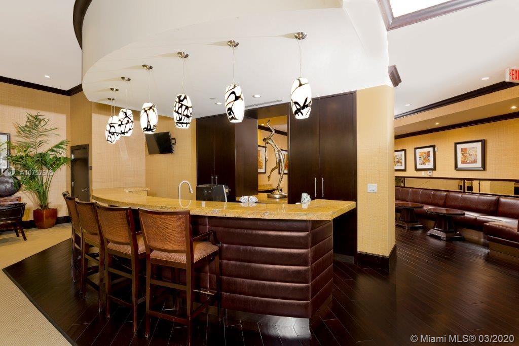 VERANDA CONDO - Residential Lease