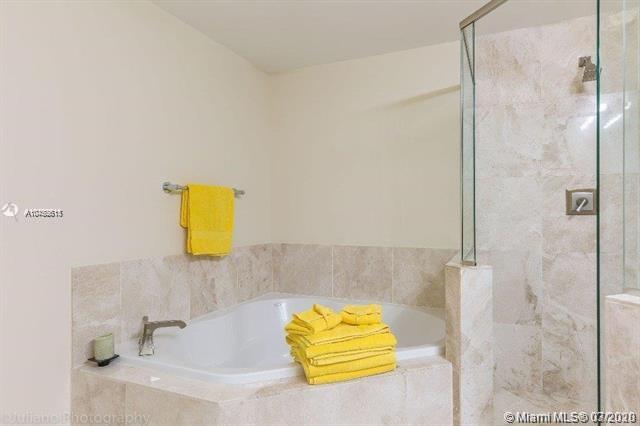 VERANDA CONDO - Residential Lease