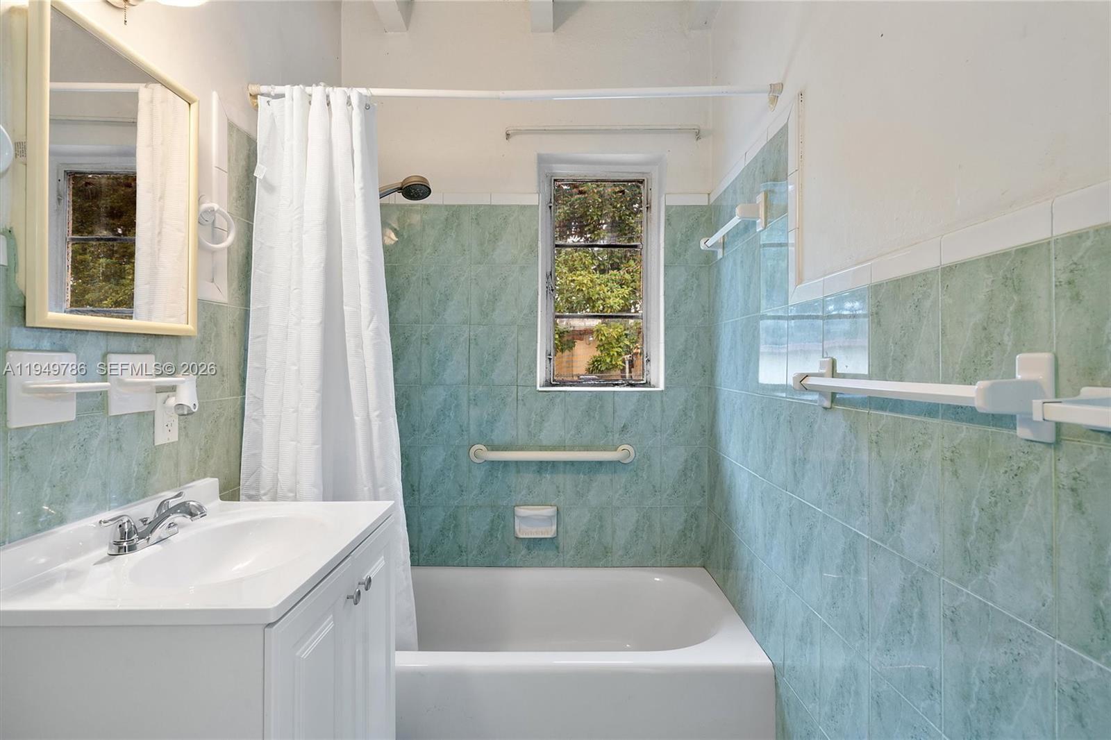 BUNCHE PARK - Residential