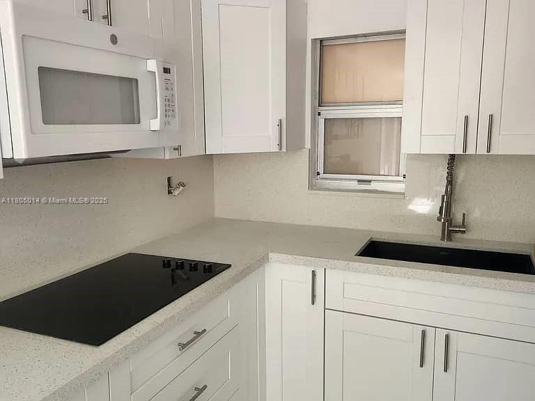 Address Not Disclosed, Miami, Broward County, Florida - 2 Bedrooms  
1 Bathrooms - 