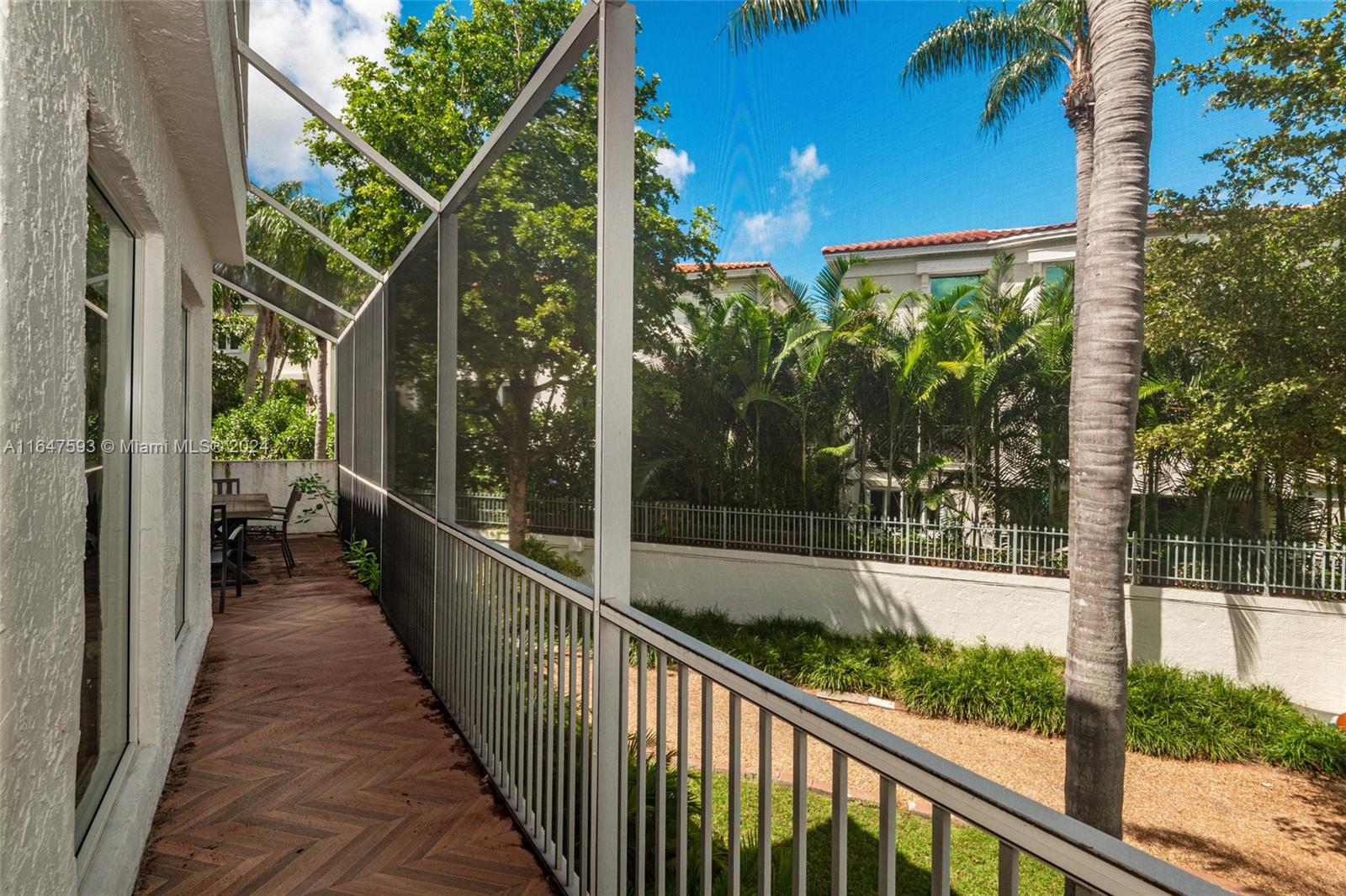 L HERMITAGE - Residential