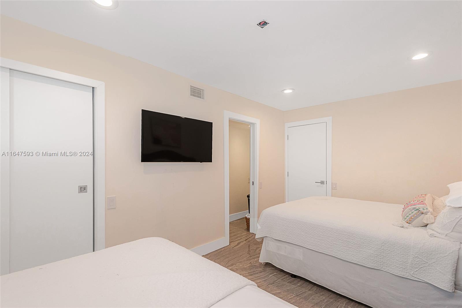 L HERMITAGE - Residential